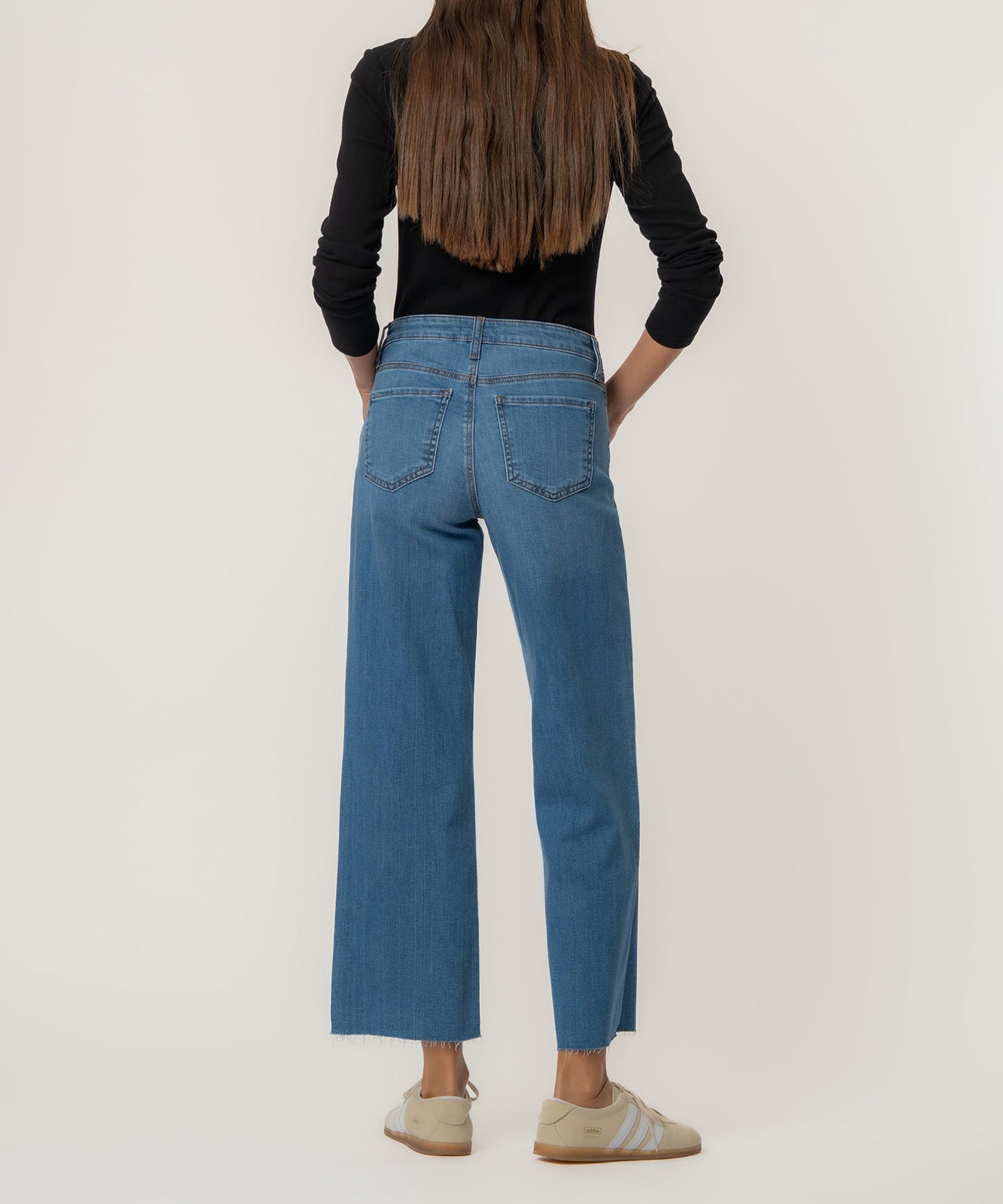 Charlotte High Rise Wide Leg, Petite in Soaring Wash