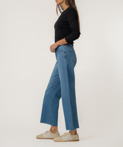Charlotte High Rise Wide Leg, Petite in Soaring Wash