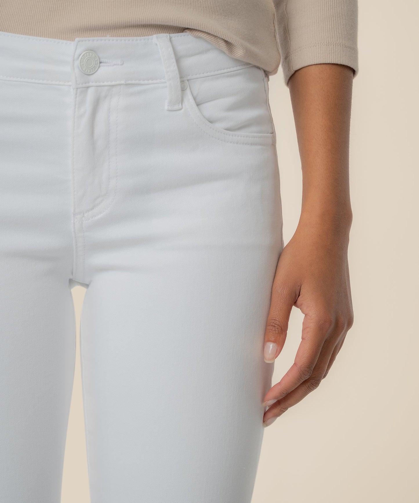 Amy Mid Rise Crop Straight Leg, Petite in Optic White