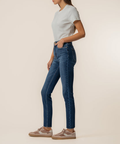 Rachael High Rise Mom Jean, Petite in Explore Wash