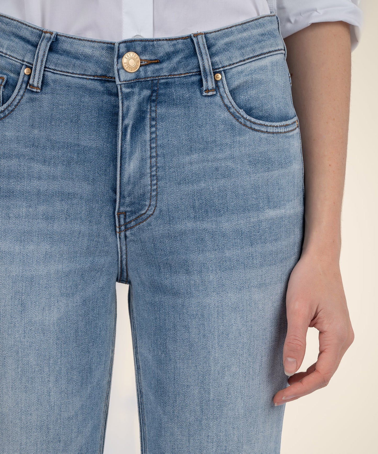 Kelsey High Rise Ankle Flare, Petite in Honest Wash