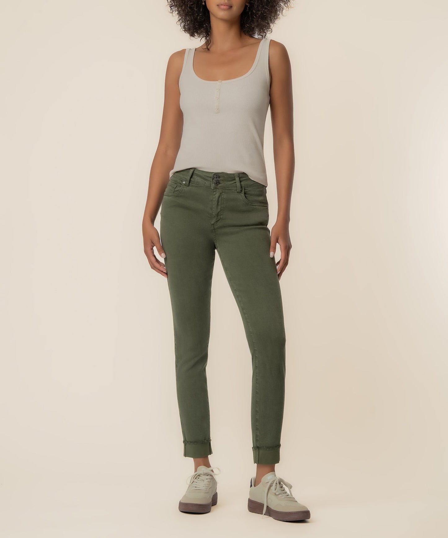 Amy Mid Rise Ankle Straight, Petite in Tree