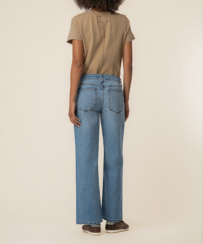 Selena Baggy Low Rise Straight Leg, Petite in Bravery Wash