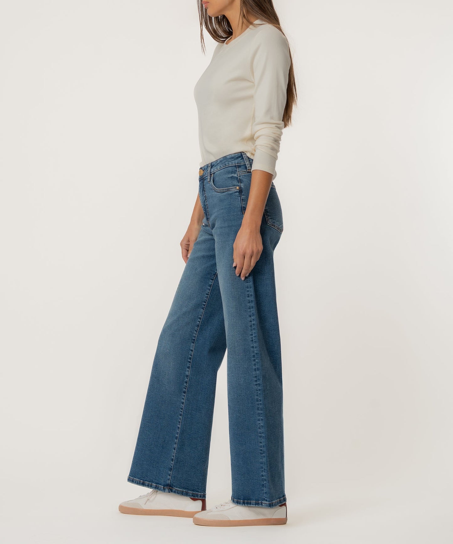 Maya High Rise Wide Leg, Petite in Generous Wash
