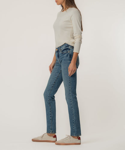 Catherine Mid Rise Boyfriend, Petite in Enigmatic Wash